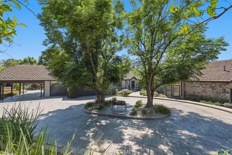 Exterior - 2445 Rolling Ridge Rd, Riverside, CA 92506 photo 2 of 21