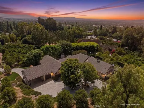View/Area - 2445 Rolling Ridge Rd, Riverside, CA 92506 photo 1 of 9