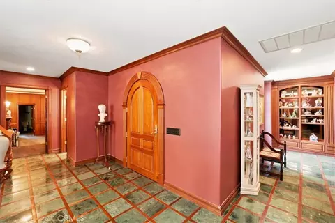 Entry Way - 2445 Rolling Ridge Rd, Riverside, CA 92506 photo 3 of 6