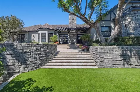 Exterior - 2445 Rolling Ridge Rd, Riverside, CA 92506 photo 14 of 21