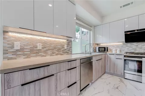 Kitchen - 355 E California #3, Pasadena, CA 91106 photo 2 of 3