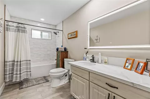 Bath - 3998 Bluff, Norco, CA 92860 photo 3 of 4