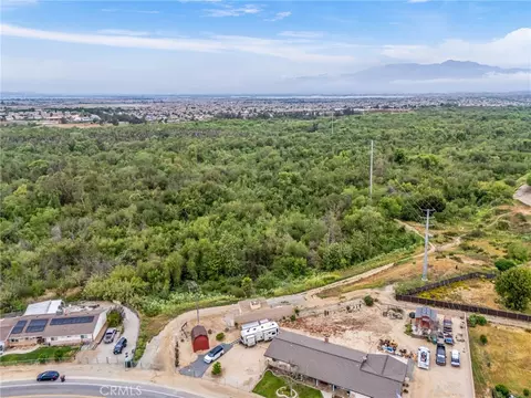 View/Area - 3998 Bluff, Norco, CA 92860 photo 9 of 10