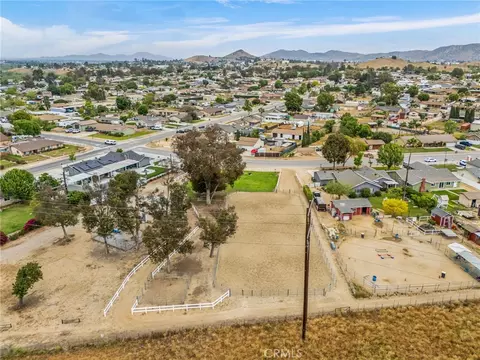 View/Area - 3998 Bluff, Norco, CA 92860 photo 6 of 10