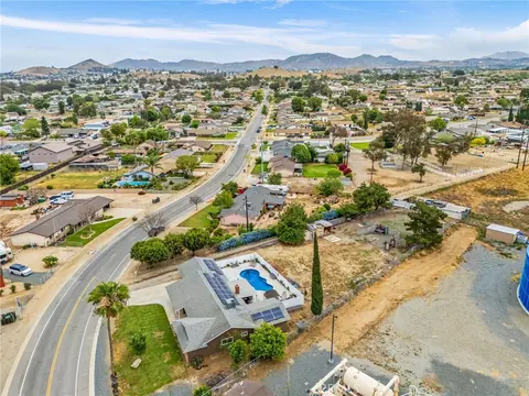View/Area - 3998 Bluff, Norco, CA 92860 photo 6 of 10