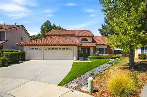 24221 Summit Ridge Cir, Moreno Valley, CA 92557