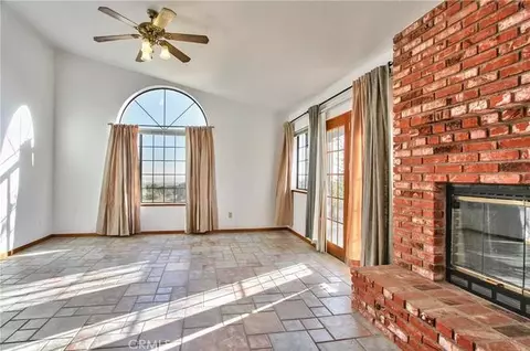 Living - 8441 Sierra Vis, Phelan, CA 92371 photo 2 of 2