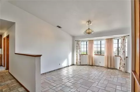 Living - 8441 Sierra Vis, Phelan, CA 92371 photo 1 of 2