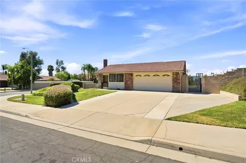 1246 Versailles Cir, Riverside, CA 92506 photo 5