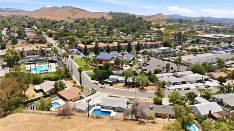 View/Area - 3682 Mt Vernon, Riverside, CA 92507 photo 7 of 8