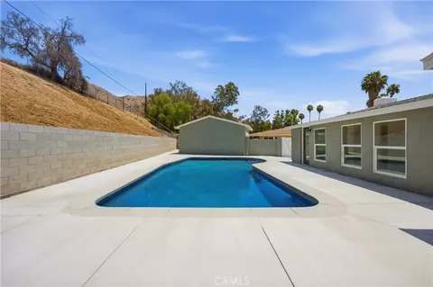 Exterior - 3682 Mt Vernon, Riverside, CA 92507 photo 6 of 8