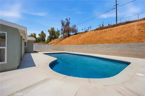 Exterior - 3682 Mt Vernon, Riverside, CA 92507 photo 4 of 8