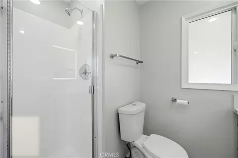 Bath - 3682 Mt Vernon, Riverside, CA 92507 photo 2 of 3