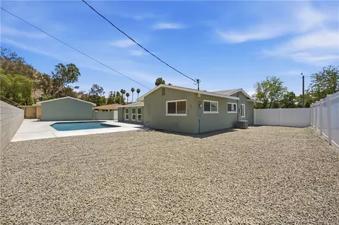 Exterior - 3682 Mt Vernon, Riverside, CA 92507 photo 7 of 8