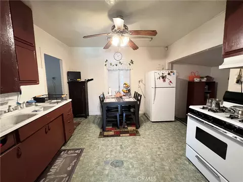 Kitchen - 10001 Vine St, Bloomington, CA 92316 photo 3 of 3