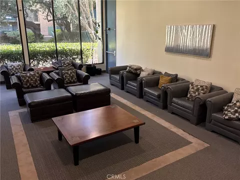 Living - 576 N Bellflower, Long Beach, CA 90814 photo 2 of 3
