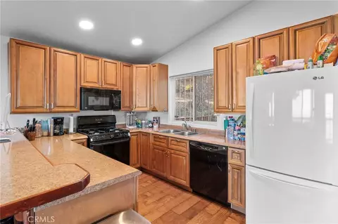Kitchen - 23377 Crestview, Crestline, CA 92325 photo 2 of 3