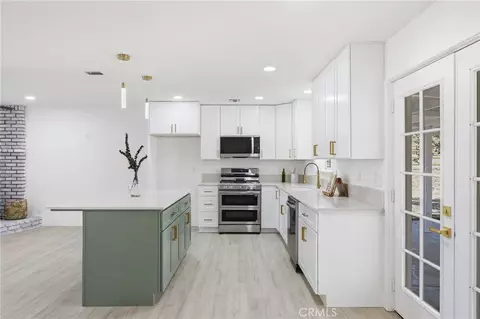 Kitchen - 21009 Brentwood, Tehachapi, CA 93561 photo 5 of 7