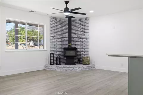 Living - 21009 Brentwood, Tehachapi, CA 93561 photo 3 of 8