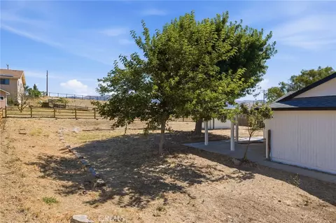 Exterior - 21009 Brentwood, Tehachapi, CA 93561 photo 5 of 12