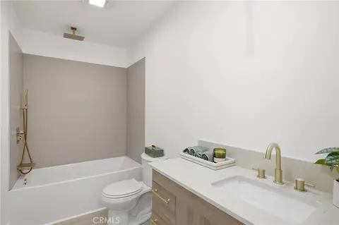 Bath - 21009 Brentwood, Tehachapi, CA 93561 photo 1 of 4