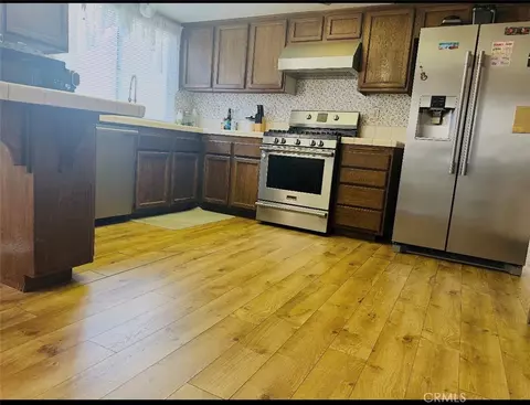 Kitchen - 3017 Pepper, Highland, CA 92346 photo 1 of 2