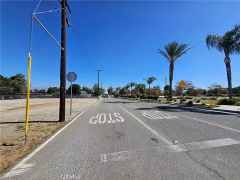 6411 Arlington, Riverside, CA 92504 photo 3