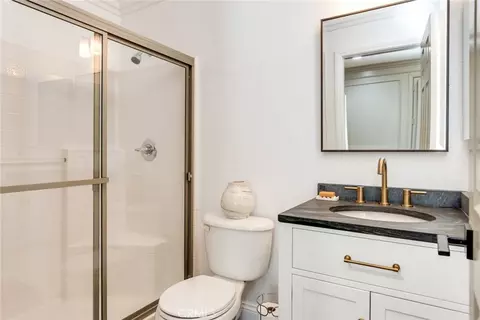 Bath - 1261 Pamplona Dr, Riverside, CA 92508 photo 2 of 6
