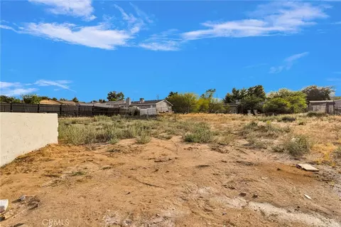 View/Area - 9286 Espada Ave, Hesperia, CA 92345 photo 1 of 8