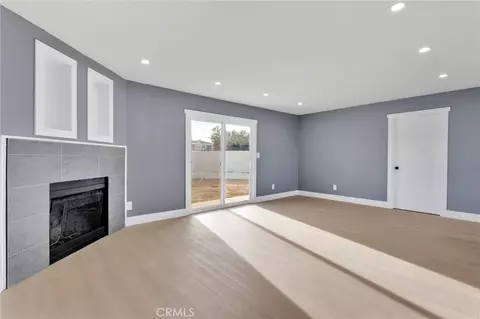 Living - 9286 Espada Ave, Hesperia, CA 92345 photo 2 of 5