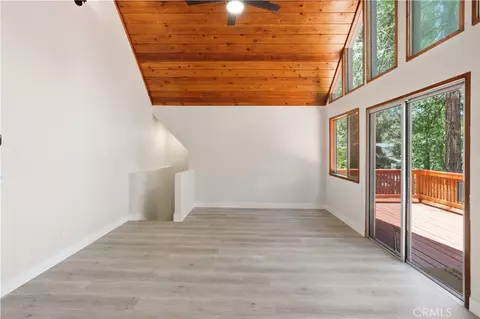 Living - 23388 Knapps Cutoff, Crestline, CA 92325 photo 5 of 5