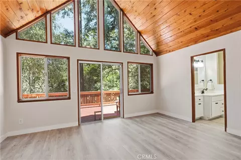 Living - 23388 Knapps Cutoff, Crestline, CA 92325 photo 3 of 5