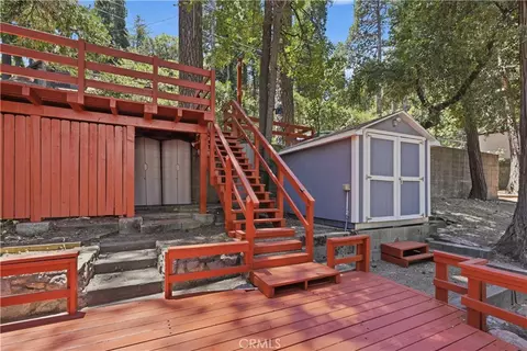 Exterior - 23388 Knapps Cutoff, Crestline, CA 92325 photo 2 of 11