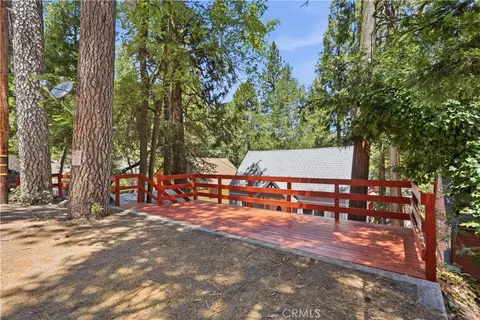Exterior - 23388 Knapps Cutoff, Crestline, CA 92325 photo 3 of 11