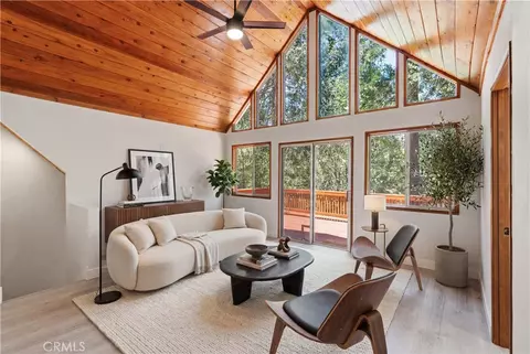 Living - 23388 Knapps Cutoff, Crestline, CA 92325 photo 4 of 5