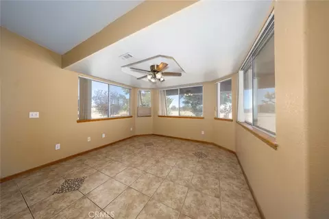 15532 Larch, Hesperia, CA 92345 photo 13