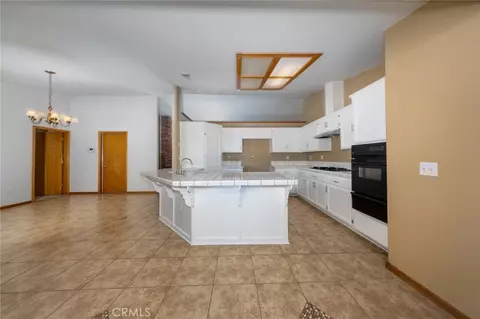 15532 Larch, Hesperia, CA 92345 photo 11