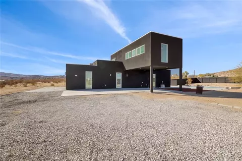 3460 Stonehill Ave, Joshua Tree, CA 92252