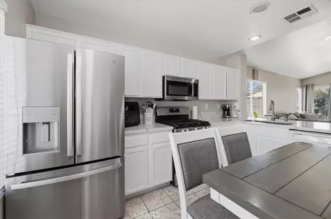 Kitchen - 1327 Carriage Ln, Perris, CA 92571 photo 5 of 5