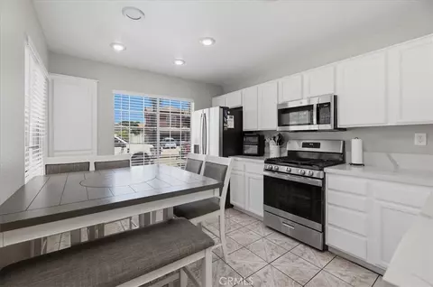 Kitchen - 1327 Carriage Ln, Perris, CA 92571 photo 2 of 5