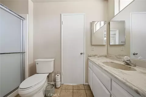 Bath - 18024 Alder St, Hesperia, CA 92345 photo 2 of 3