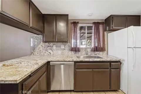Kitchen - 18024 Alder St, Hesperia, CA 92345 photo 3 of 5