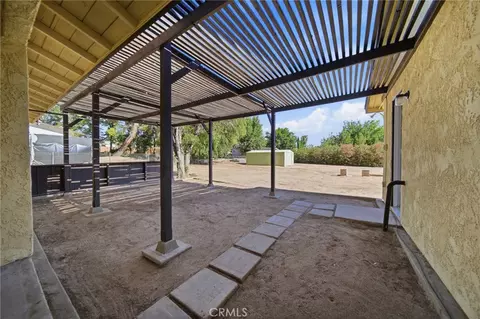 Exterior - 18024 Alder St, Hesperia, CA 92345 photo 5 of 10
