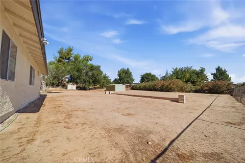 Exterior - 18024 Alder St, Hesperia, CA 92345 photo 9 of 10