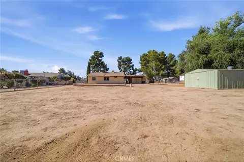 Exterior - 18024 Alder St, Hesperia, CA 92345 photo 8 of 10
