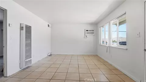 Living - 511 E Fredricks, Barstow, CA 92311 photo 5 of 6