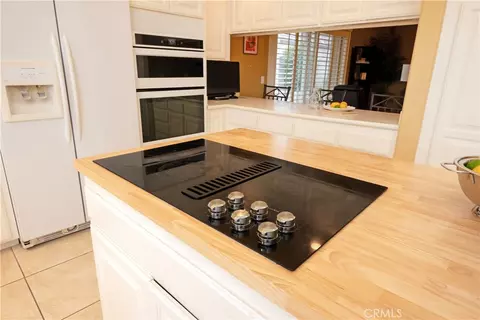 Kitchen - 1804 Prince Albert Dr, Riverside, CA 92507 photo 4 of 5