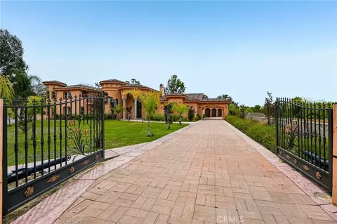 14420 Merlot Ct, Riverside, CA 92508