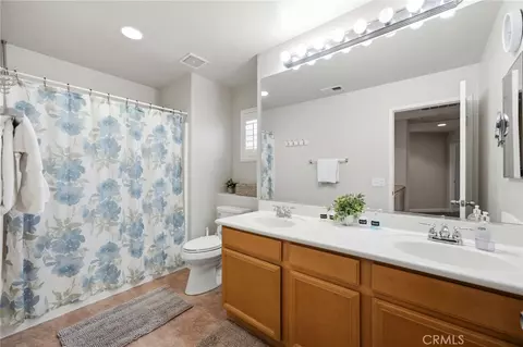 Bath - 10062 Deville, Moreno Valley, CA 92557 photo 2 of 4