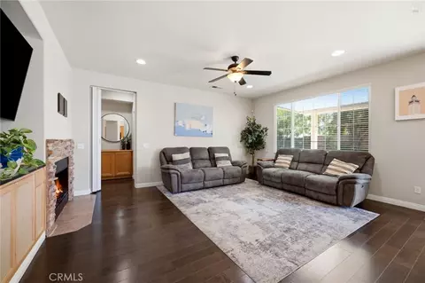 Living - 10062 Deville, Moreno Valley, CA 92557 photo 4 of 7